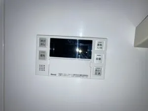 キッチン・浴室リモコンセット⇒MBC-240V(A)、給湯器、浴室リモコン